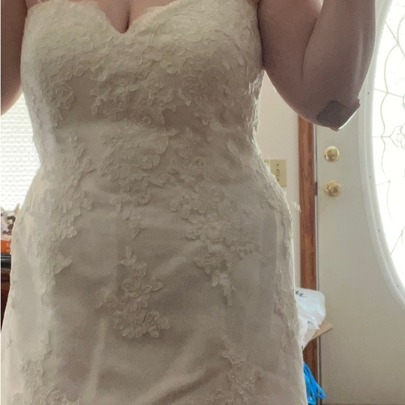 Wedding dress - Picture 4 of 6